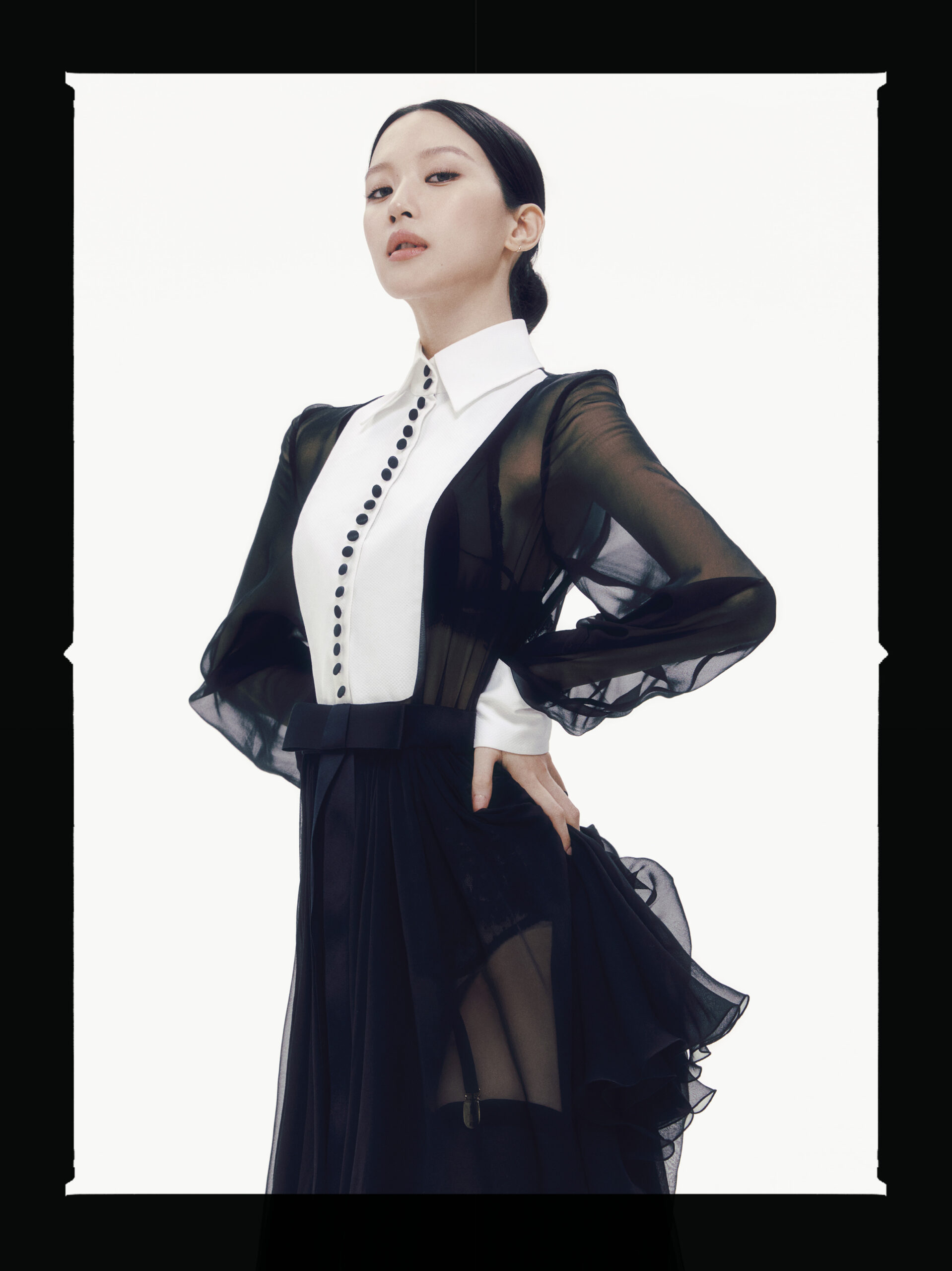 돌체앤가바나, 글로벌 앰버서더 문가영과 함께한 2024 봄-여름 여성 컬렉션 광고 캠페인 공개 (9)