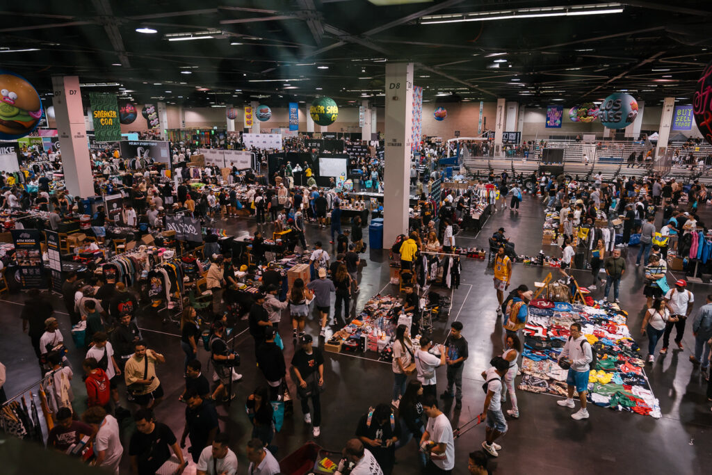 SNEAKER CON